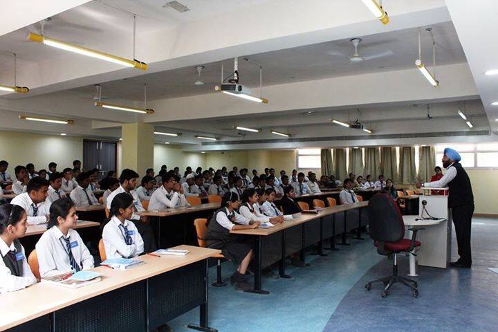 BML Munjal University, Gurgaon campus photo 3