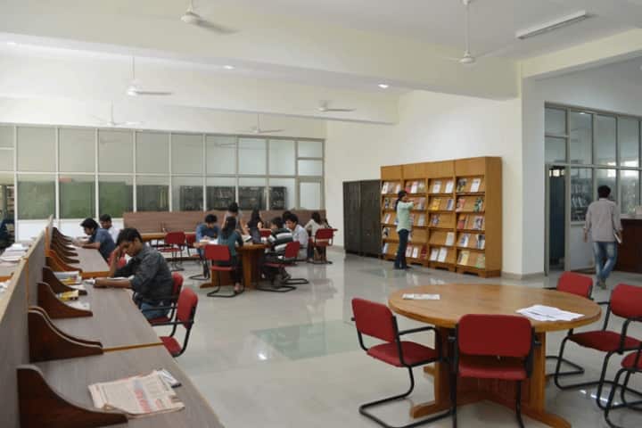 Institute of Management Studies, BHU campus photo 4