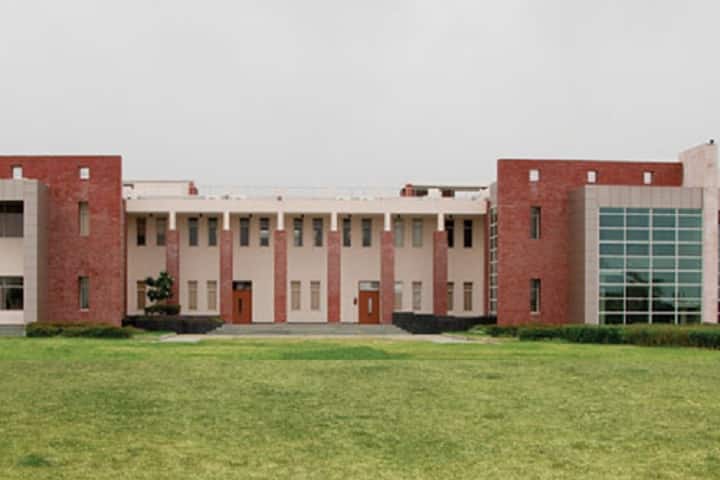 Jaipuria Institute of Management, Indore campus photo 2