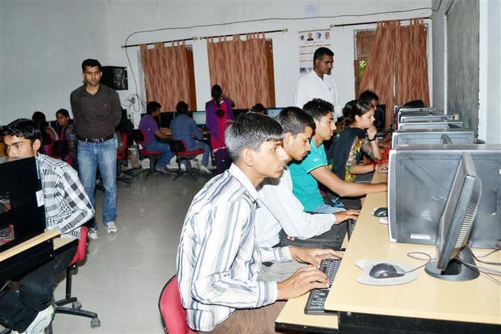Chaudhary Dheerpal Government College, Badli campus photo 2