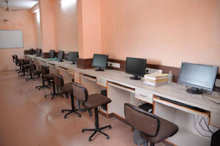 Late Dattatray Pusadkar Arts College, Amravati campus photo 2