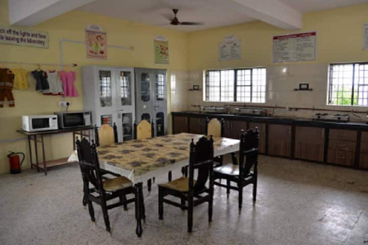 Late Dattatray Pusadkar Arts College, Amravati campus photo 4