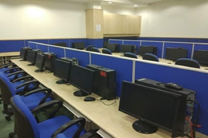 Dyal Singh Evening College, New Delhi campus photo 4