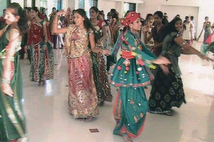 Matushree Monghiba Mahila Arts College, Amreli campus photo 3