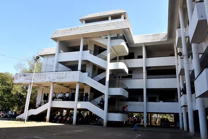 Adv Sitaram Babanbhau Anandramji Baheti Arts Commerce and Science College, Jalgaon campus photo 2