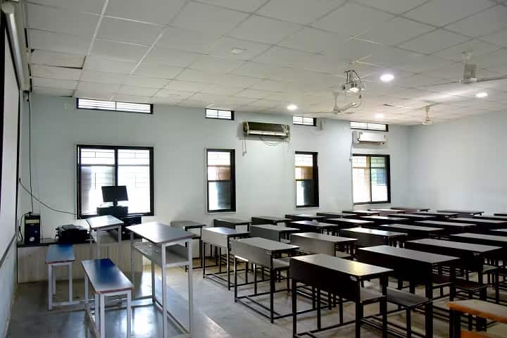 Adv Sitaram Babanbhau Anandramji Baheti Arts Commerce and Science College, Jalgaon campus photo 3