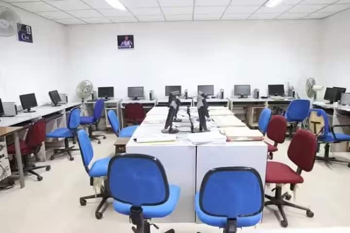 Government Degree and PG College, Jammikunta campus photo 4