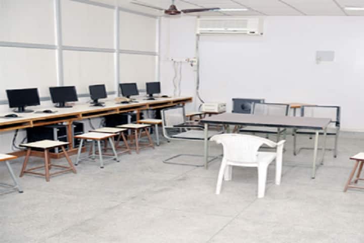 Onkarmal Somani College of Commerce, Jodhpur campus photo 3