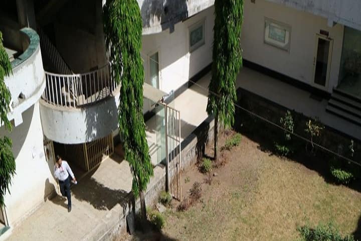 Nirmal Krida and Samaj Prabhodhan Trust Arts, Science and Commerce College, Badnapur campus photo 4
