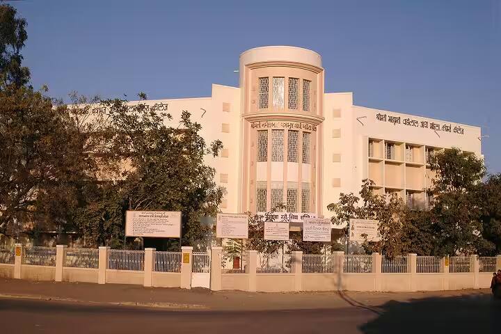 Smt NC Gandhi and Smt BV Gandhi Mahila Arts and Commerce College, Bhavnagar campus photo 2