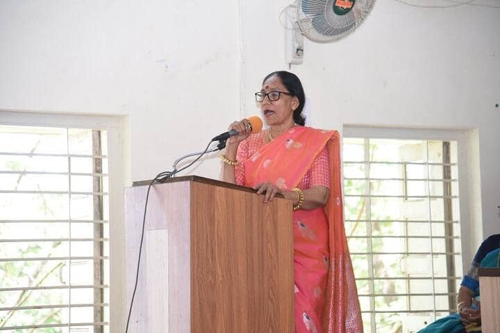 Smt NC Gandhi and Smt BV Gandhi Mahila Arts and Commerce College, Bhavnagar campus photo 4