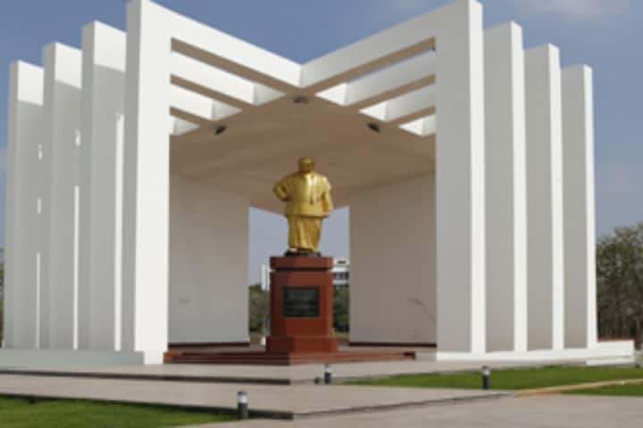 Bharathidasan University campus photo 3