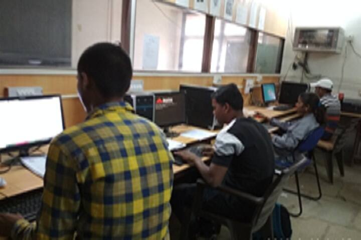 Maratha Vidya Prasarak Samaj's KRT Arts and Commerce College, Vani campus photo 3