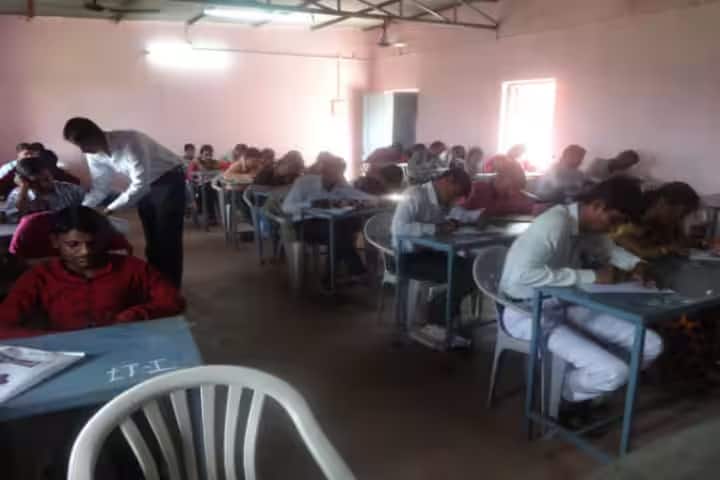 Manavlok's College of Social Sciences, Beed campus photo 2