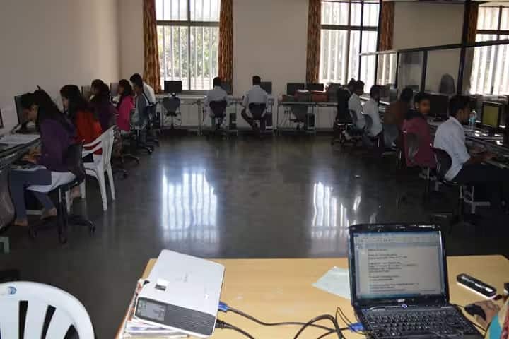 Maratha Vidya Prasarak Samaj's Commerce, Management and Computer Science, Nashik campus photo 3