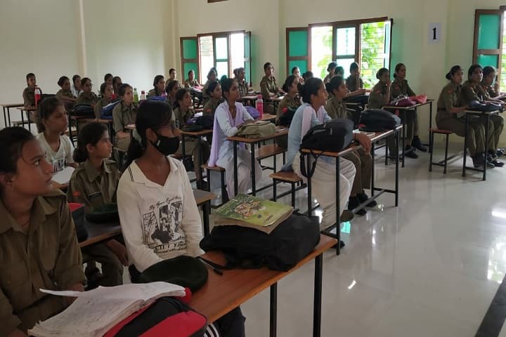 Pahalwan Gurudeen Mahila Mahavidyalaya, Lalitpur campus photo 3