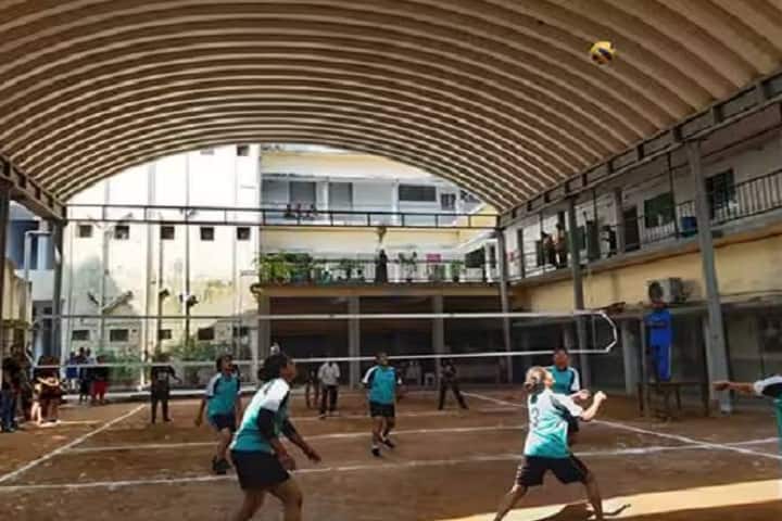 Shree Lalshankar Umiyashankar Arts and Harivadan and Padmaben Thakore Commerce College for Women, Ahmedabad campus photo 4