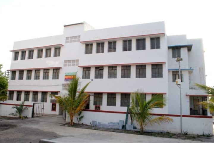 Dahiwadi College, Dahiwadi campus photo 4
