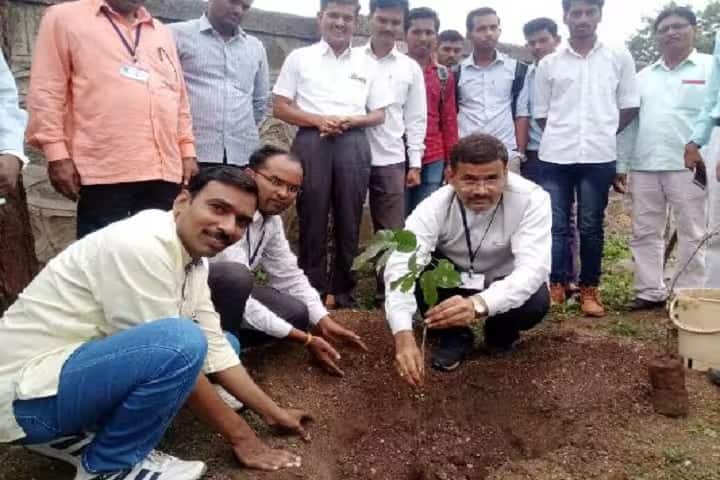 Mahatma Gandhi Vidyamandir Arts and Commerce College, Yeola campus photo 6