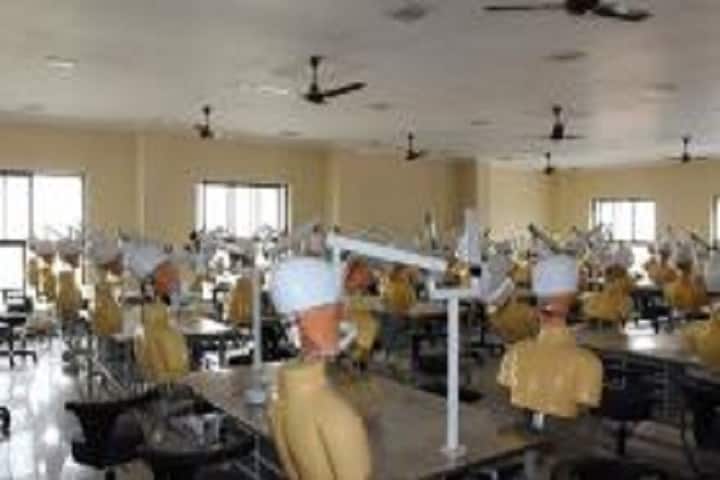 SRM Kattankulathur Dental College and Hospital, Kattankulathur campus photo 3