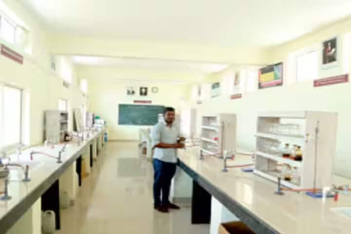 Adarsh College, Sangli campus photo 3