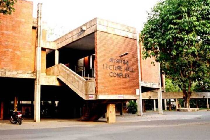 IIT Kanpur campus photo 2