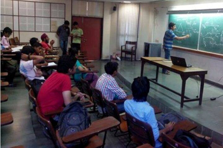 IIT Kanpur campus photo 6