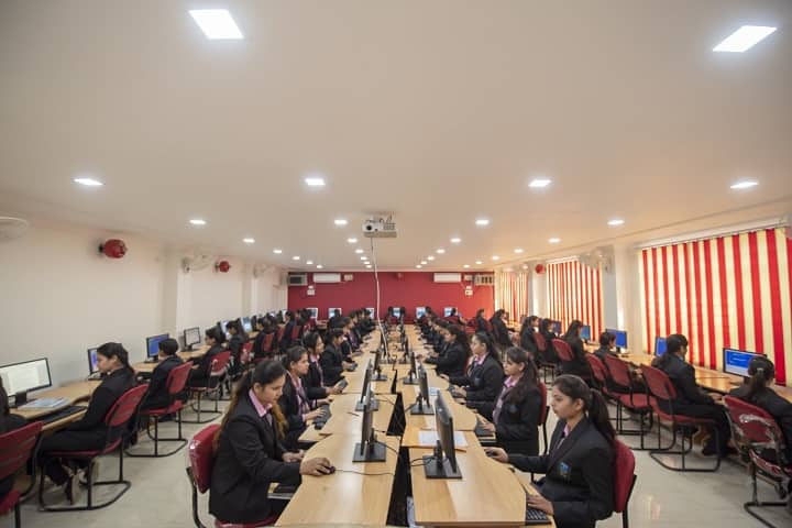 Modern Girls College of Professional Studies, Lucknow campus photo 4