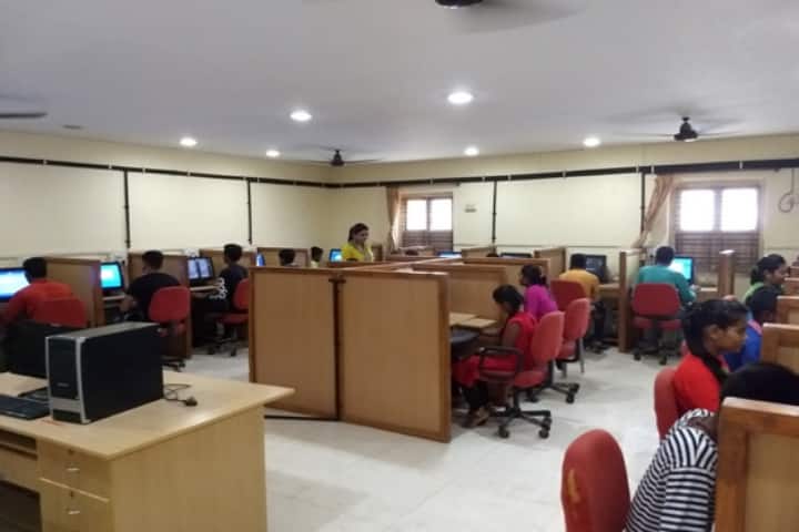 JP Pardiwala Arts and Commerce College, Pardi campus photo 2
