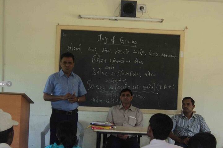 Smt RM Prajapati Arts College, Satlasana campus photo 2