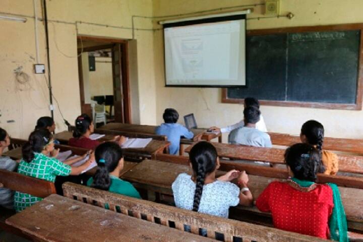 Shri RK Parikh Arts and Science College, Petlad campus photo 3