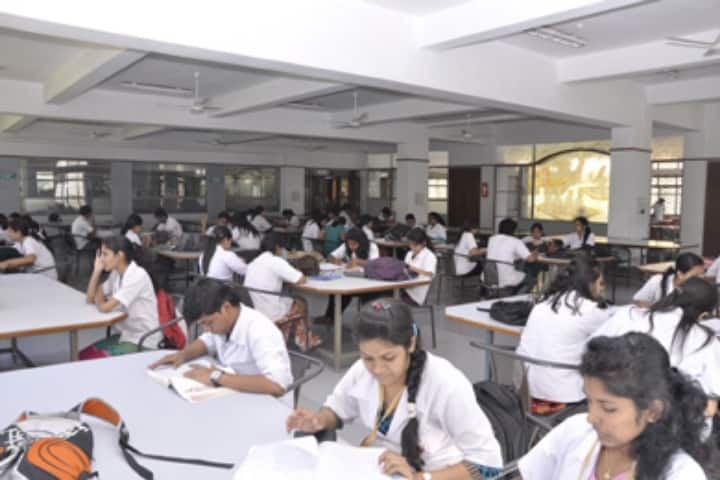 Dr DY Patil Dental College and Hospital, Pune campus photo 2
