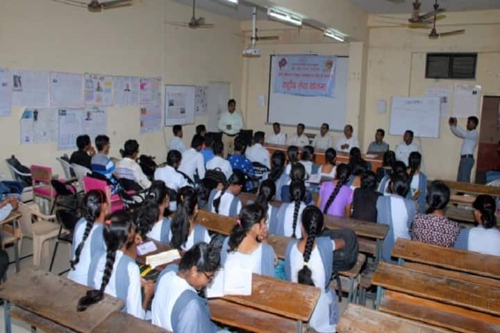 Shri Vitthalrao Shankarrao Naik Arts Commerce and Science College, Jalgaon campus photo 3