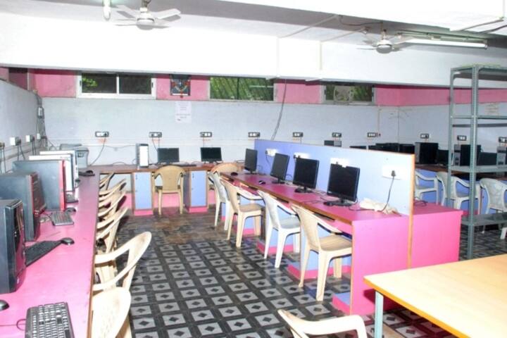 Shri Vitthalrao Shankarrao Naik Arts Commerce and Science College, Jalgaon campus photo 4