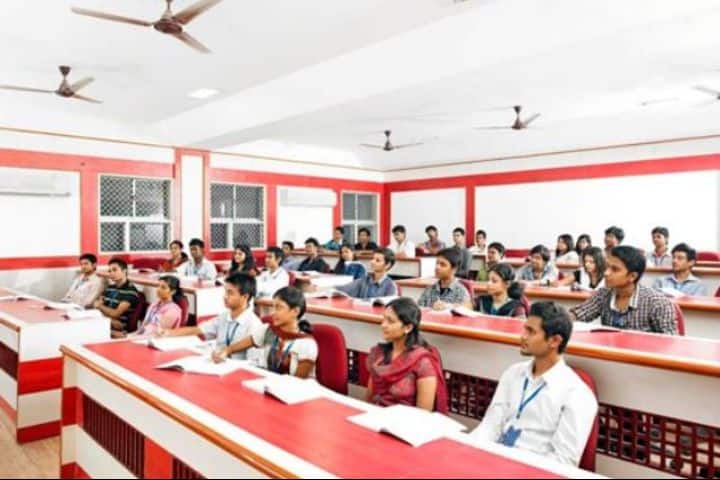 SRM University Chennai campus photo 6