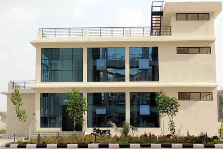SUAS Indore campus photo 2