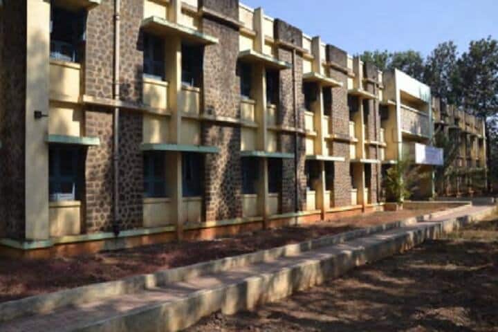 Yashwantrao Chavan College of Science, Karad campus photo 3