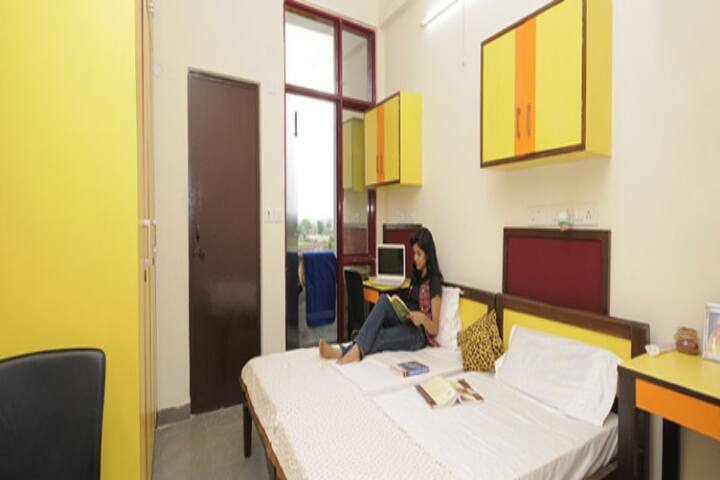 JKBS Gurgaon campus photo 4