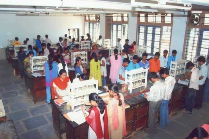 KLE Society's Jagadguru Tontadarya College, Gadag campus photo 4