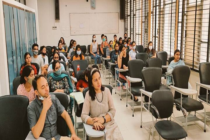 Regional Institute of English, Chandigarh campus photo 6