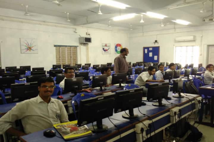 UEM KolKata campus photo 3