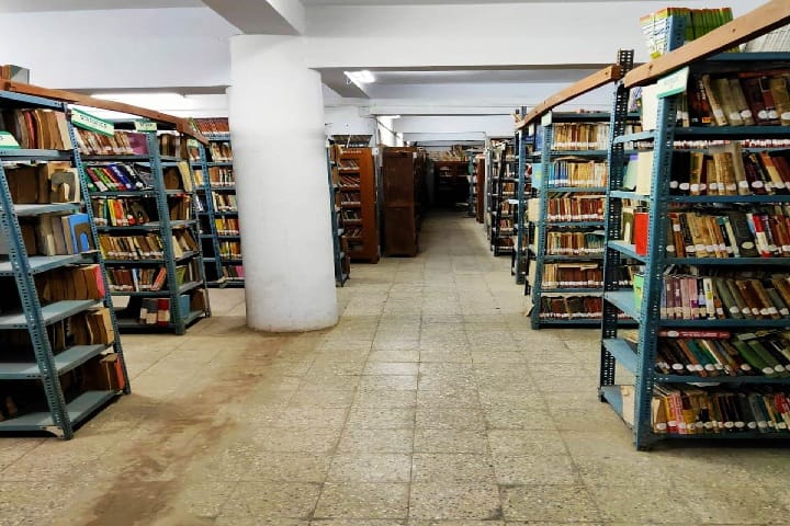 Shri SS Patil Arts Shri Bhausaheb TT Salunkhe Commerce and Shri GR Pandit Science College, Jalgaon campus photo 2