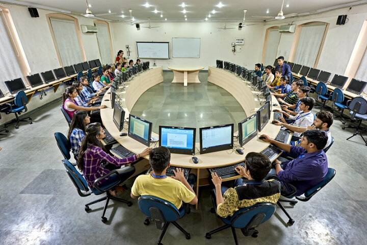 Babaria Institute of Pharmacy, Vadodara campus photo 6