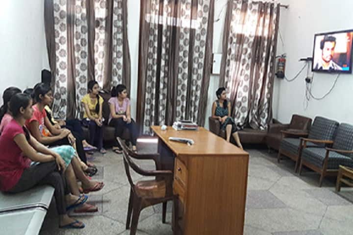 Guru Nanak Girls College, Yamuna Nagar campus photo 3