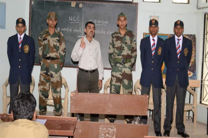 Kavishree Botadkar Arts and Commerce College, Botad campus photo 3