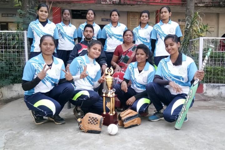 Nutan Adarsh Arts Commerce and Smt Maniben Harilal Wegad Science College, Nagpur campus photo 4