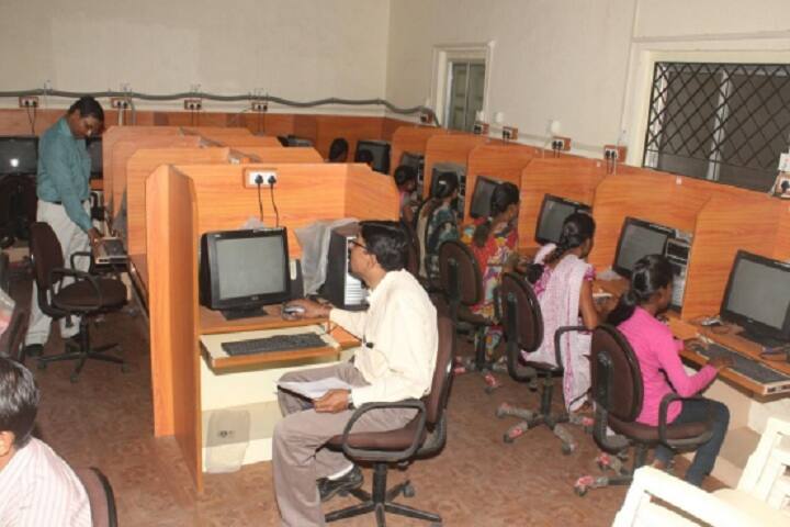 Smt RP Chauhan Arts and Smt JK Shah and Shri KD Shah Commerce College, Tapi campus photo 4