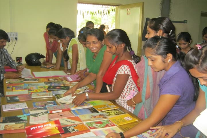 Saurashtra Gnanpith Arts and Commerce College, Baravala campus photo 4