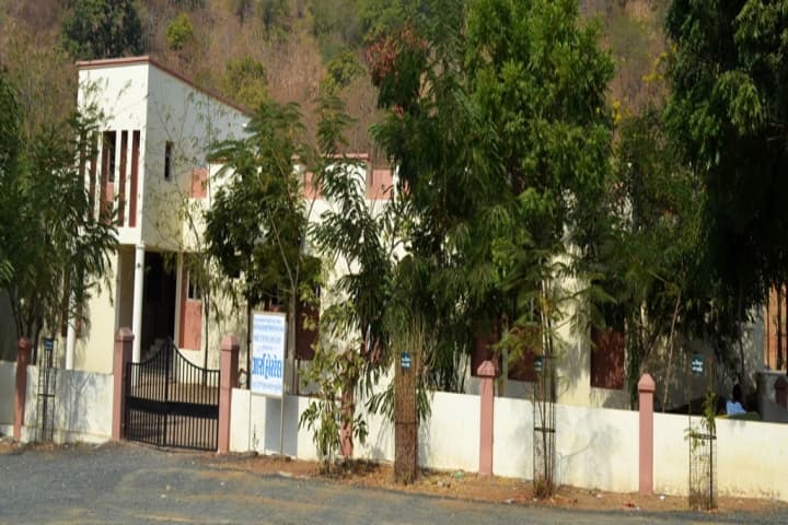 Shree PN Pandya Arts MP Pandya Science and Smt DP Pandya Commerce College, Lunawada campus photo 3