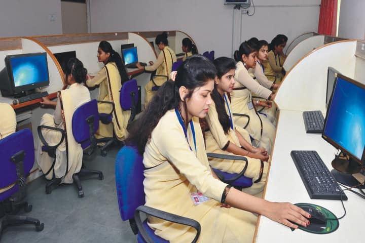 Th Har Narayan Singh Degree College, Prayagraj campus photo 3
